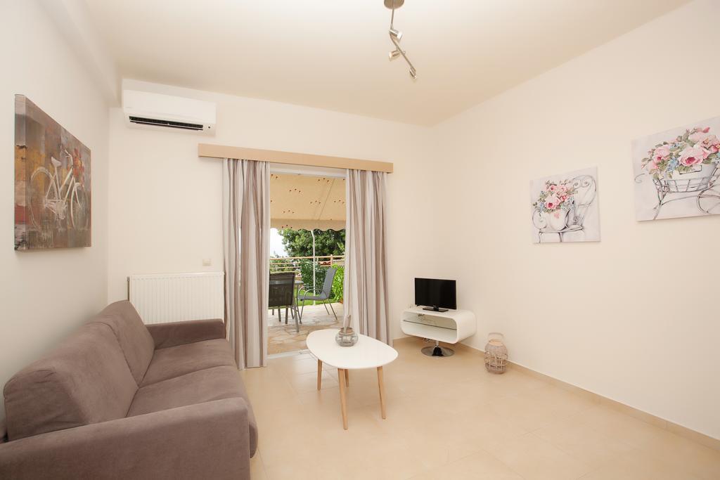 Petra Thea Apartment 卡拉马塔 外观 照片